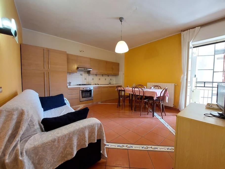 Apartment 50 Metri Dal Mare - Free Parking E A/c Pietra Ligure