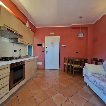 50 Metri Dal Mare - Free Parking E A/C Apartment Pietra Ligure Exterior photo