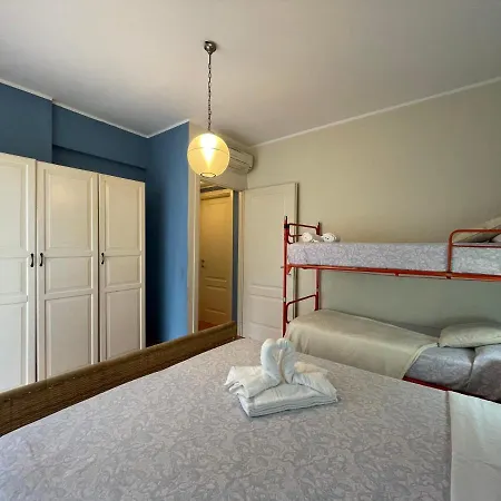 50 Metri Dal Mare - Free Parking E A/C Apartment Pietra Ligure Exterior photo