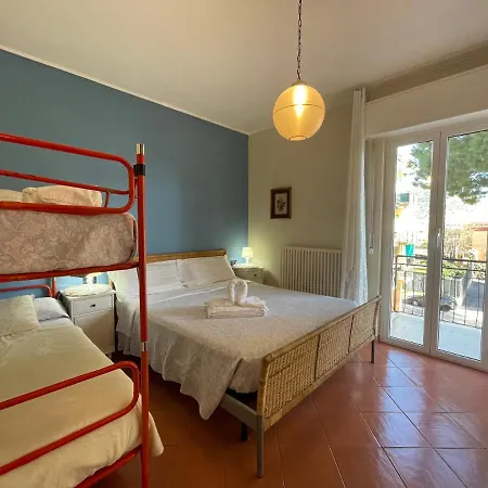 50 Metri Dal Mare - Free Parking E A/C Apartment Pietra Ligure Exterior photo