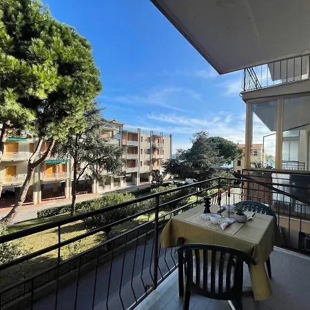 50 Metri Dal Mare - Free Parking E A/C Apartment Pietra Ligure Exterior photo