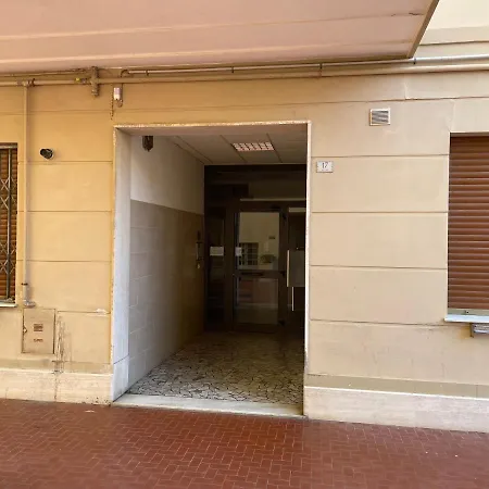 50 Metri Dal Mare - Free Parking E A/C Apartment Pietra Ligure Exterior photo