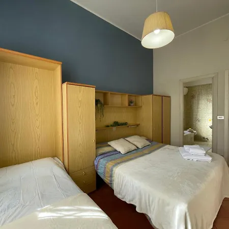 50 Metri Dal Mare - Free Parking E A/C Apartment Pietra Ligure Exterior photo