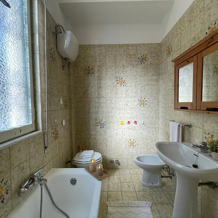 50 Metri Dal Mare - Free Parking E A/C Apartment Pietra Ligure Exterior photo