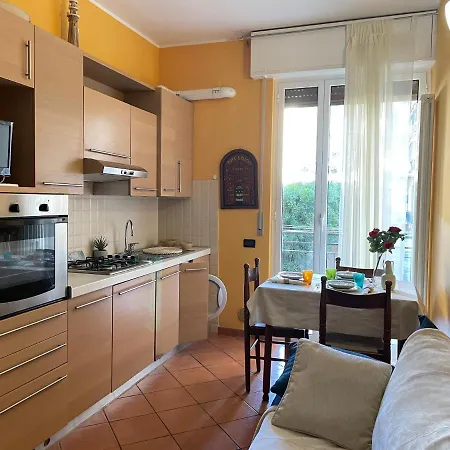 50 Metri Dal Mare - Free Parking E A/C Apartment Pietra Ligure Exterior photo