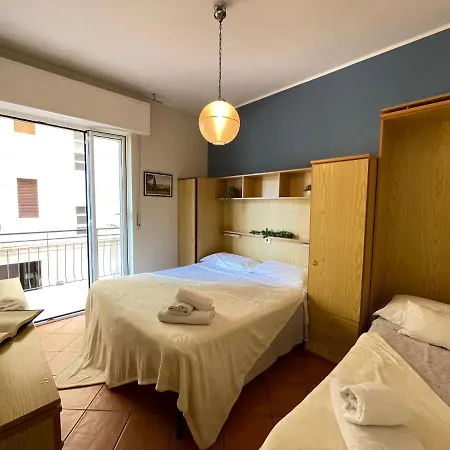 50 Metri Dal Mare - Free Parking E A/C Apartment Pietra Ligure Exterior photo