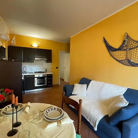50 Metri Dal Mare - Free Parking E A/C Apartment Pietra Ligure Exterior photo