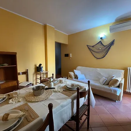 50 Metri Dal Mare - Free Parking E A/C Apartment Pietra Ligure Room photo
