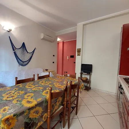 50 Metri Dal Mare - Free Parking E A/C Apartment Pietra Ligure Exterior photo