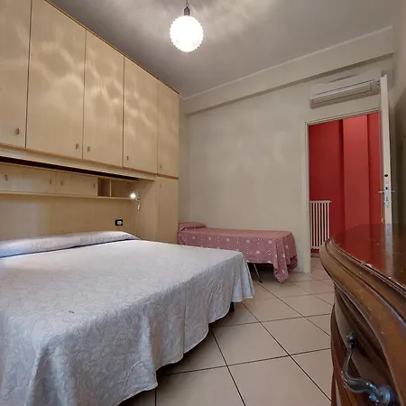 50 Metri Dal Mare - Free Parking E A/C Apartment Pietra Ligure Exterior photo